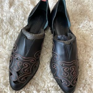 New black Li-Bria shoes size 8 with box LOGO